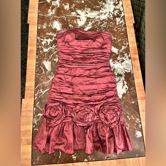 Dress BCBG - Picture 5 of 5